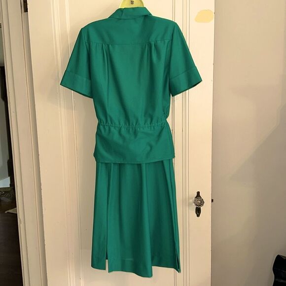 Vintage 70s Butte Brand Kelly Green Short Sleeve Two-Piece Polyester Skirt Set - Picture 5 of 8